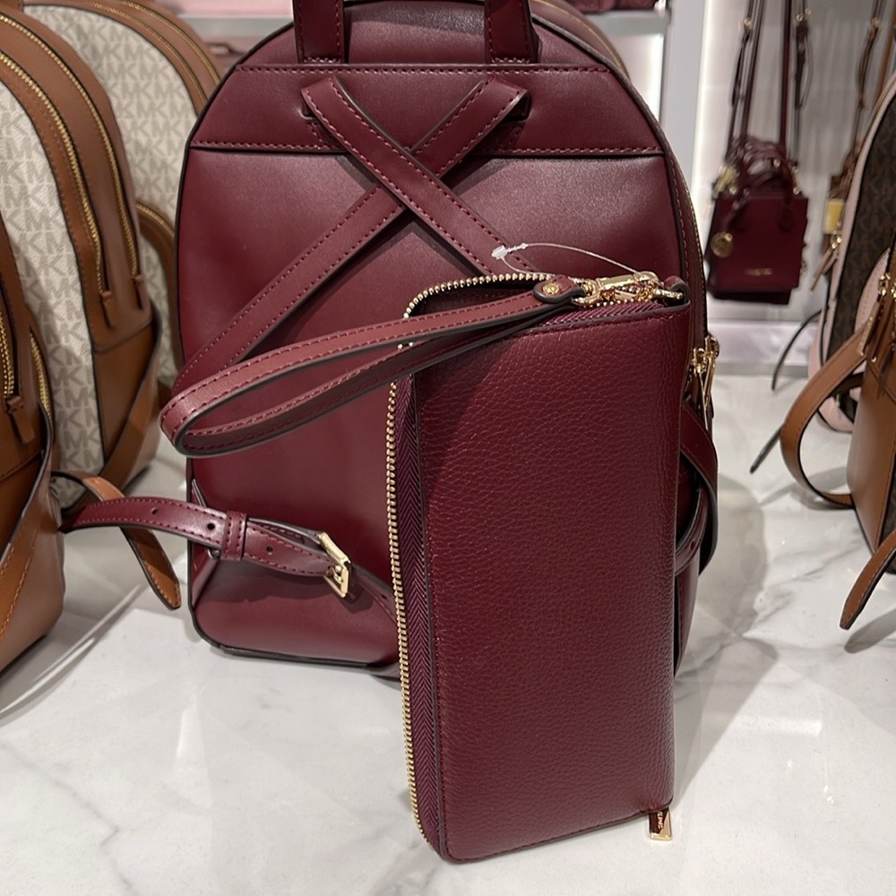 Michael Kors Jaycee Medium Pebbled Backpack
&
MK Continental Wristlet Wallet NWT - Picture 4 of 16